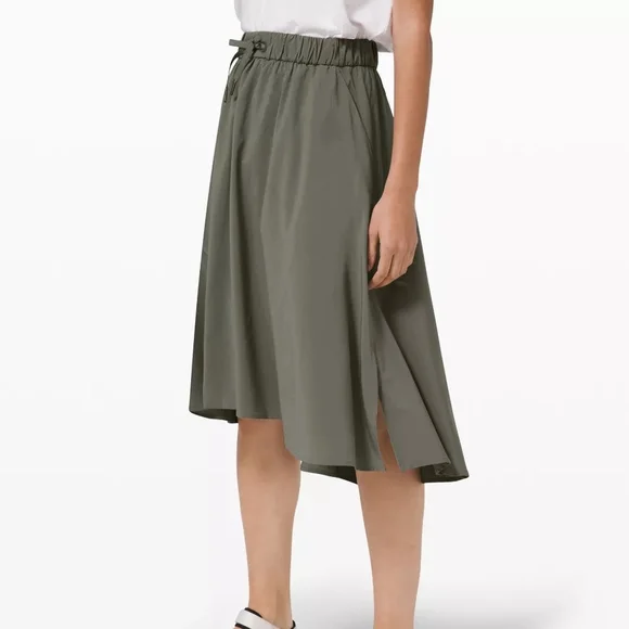 Lululemon Women Time To Flounce Skirt Size 8 Green Lightweight Active Drawstring - Picture 2 of 10